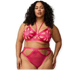 4X 26W Torrid Pink Heart Rhinestone Bra Panty Set Strappy Lingerie Valentine und